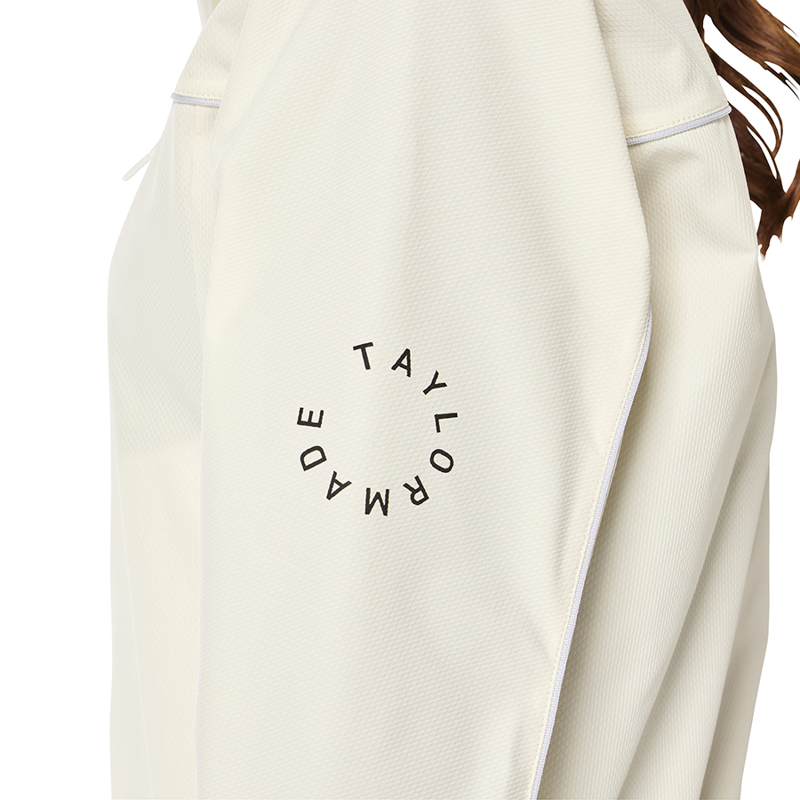 【未使用に近い】テーラーメイドゴルフ　ハイブリッドジャケット　ホワイト TaylorMade テーラーメイド（TAYLORMADE）（メンズ）ゴルフ